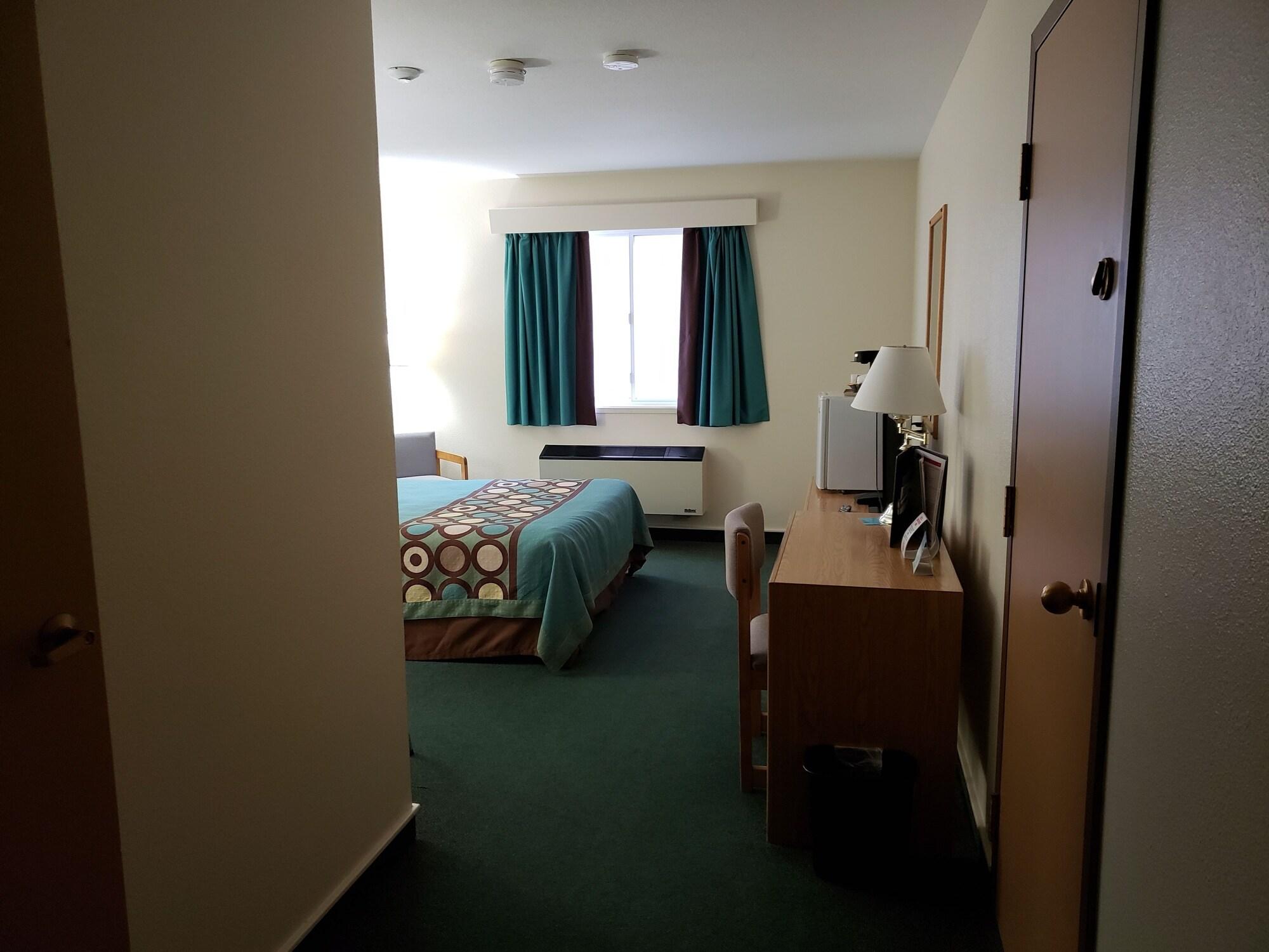 ซูเปอร์ 8 บาย วินด์แฮม มูส จอว์ แคตเชวัน Hotel ภายนอก รูปภาพ