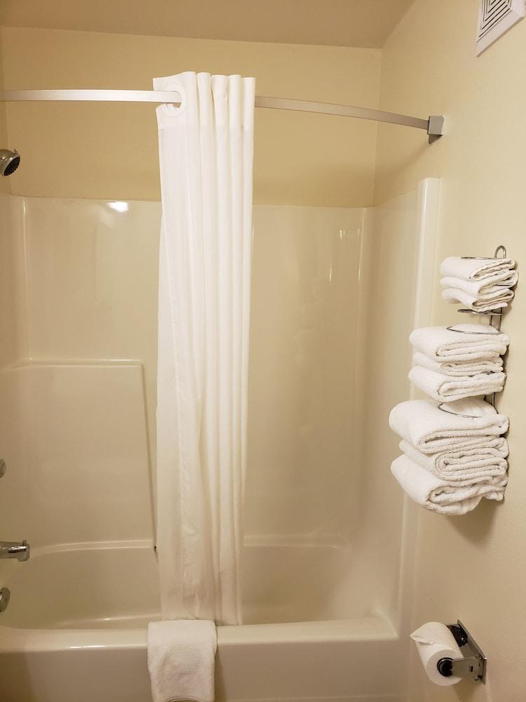 ซูเปอร์ 8 บาย วินด์แฮม มูส จอว์ แคตเชวัน Hotel ภายนอก รูปภาพ