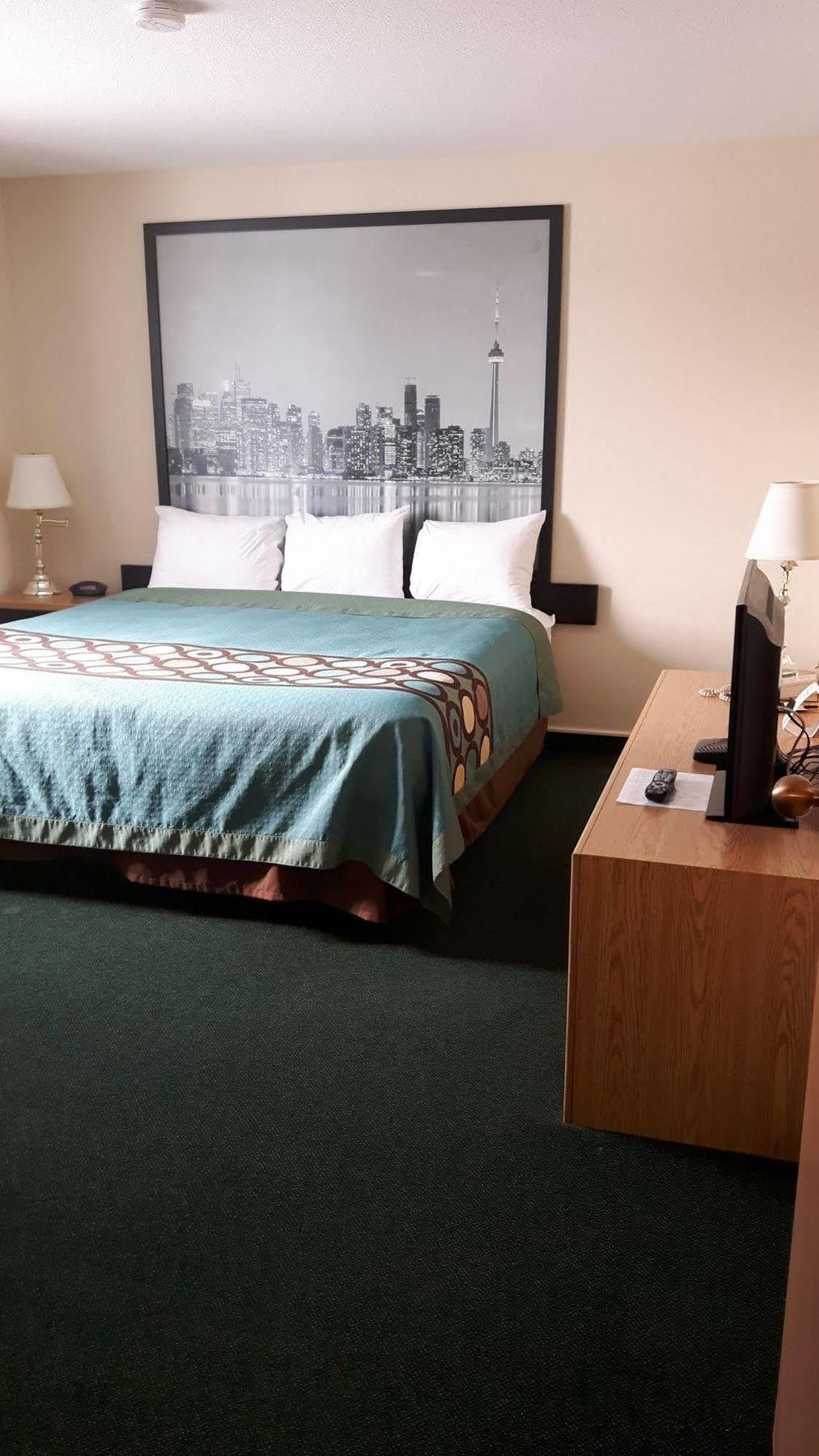 ซูเปอร์ 8 บาย วินด์แฮม มูส จอว์ แคตเชวัน Hotel ภายนอก รูปภาพ